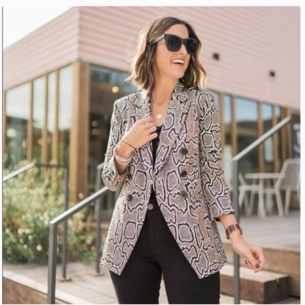 Cabi python blazer size: 2 - Picture 2 of 4